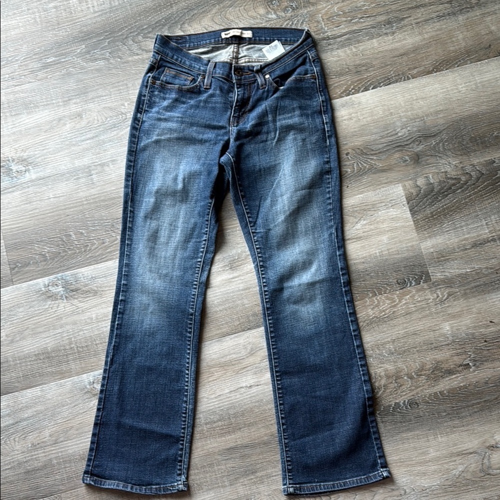 Levi’s Curvy Boot Cut  style 529 Blue Denim Jeans sz 29
